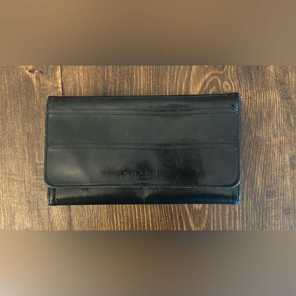 Coach Women’s Black Leather Wallet
